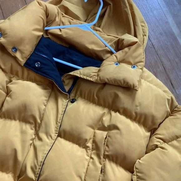 Kendall & Kylie Crop Puffer - Picture 6 of 10